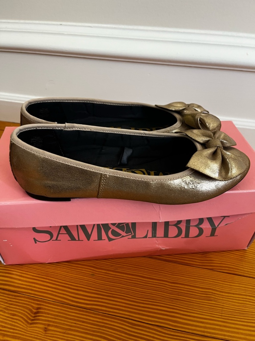 Sam & Libby Gold Bow Ballet Flats - Women's - Picture 2 of 5
